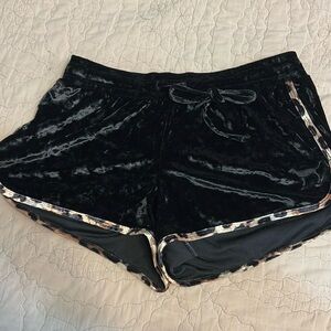 Velvet shorts szS